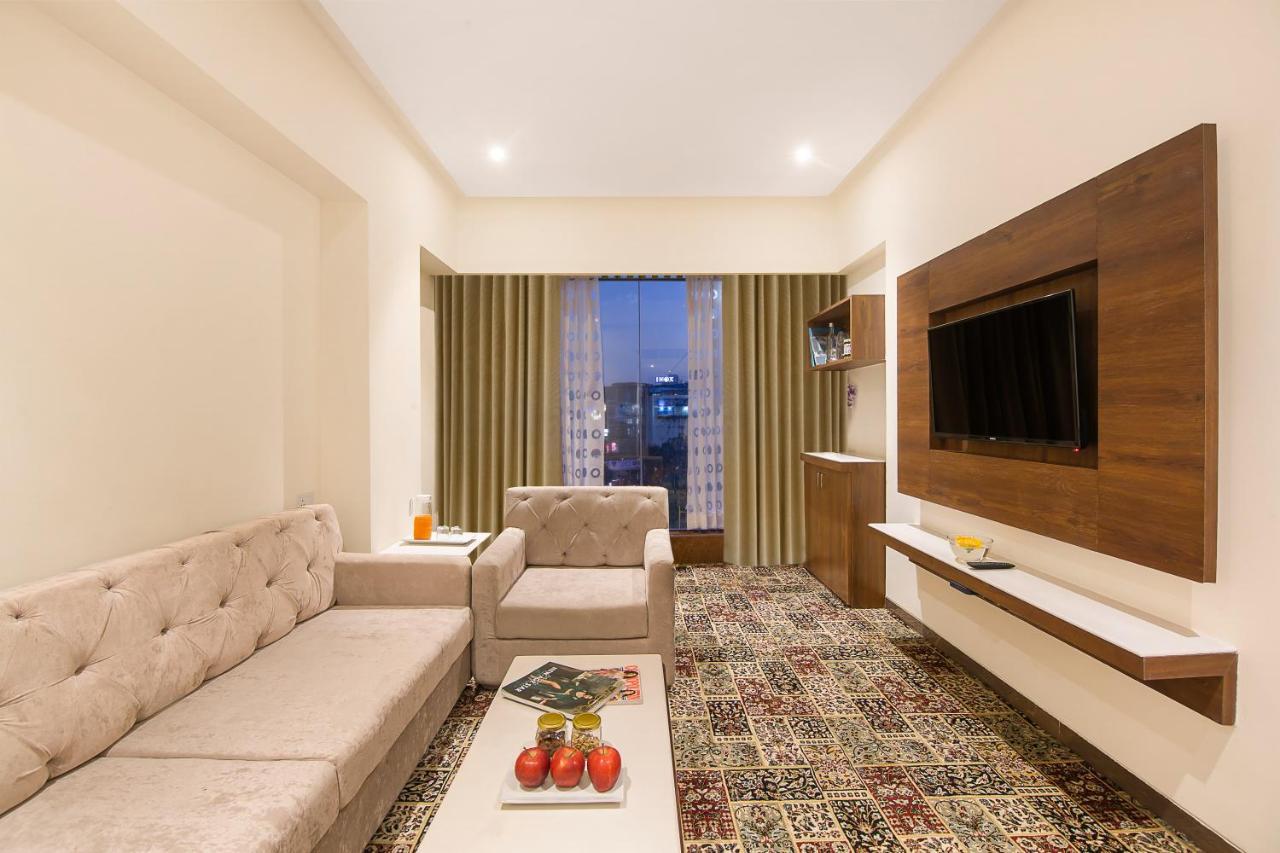 Hotel Sarovar Portico , Indore Zewnętrze zdjęcie
